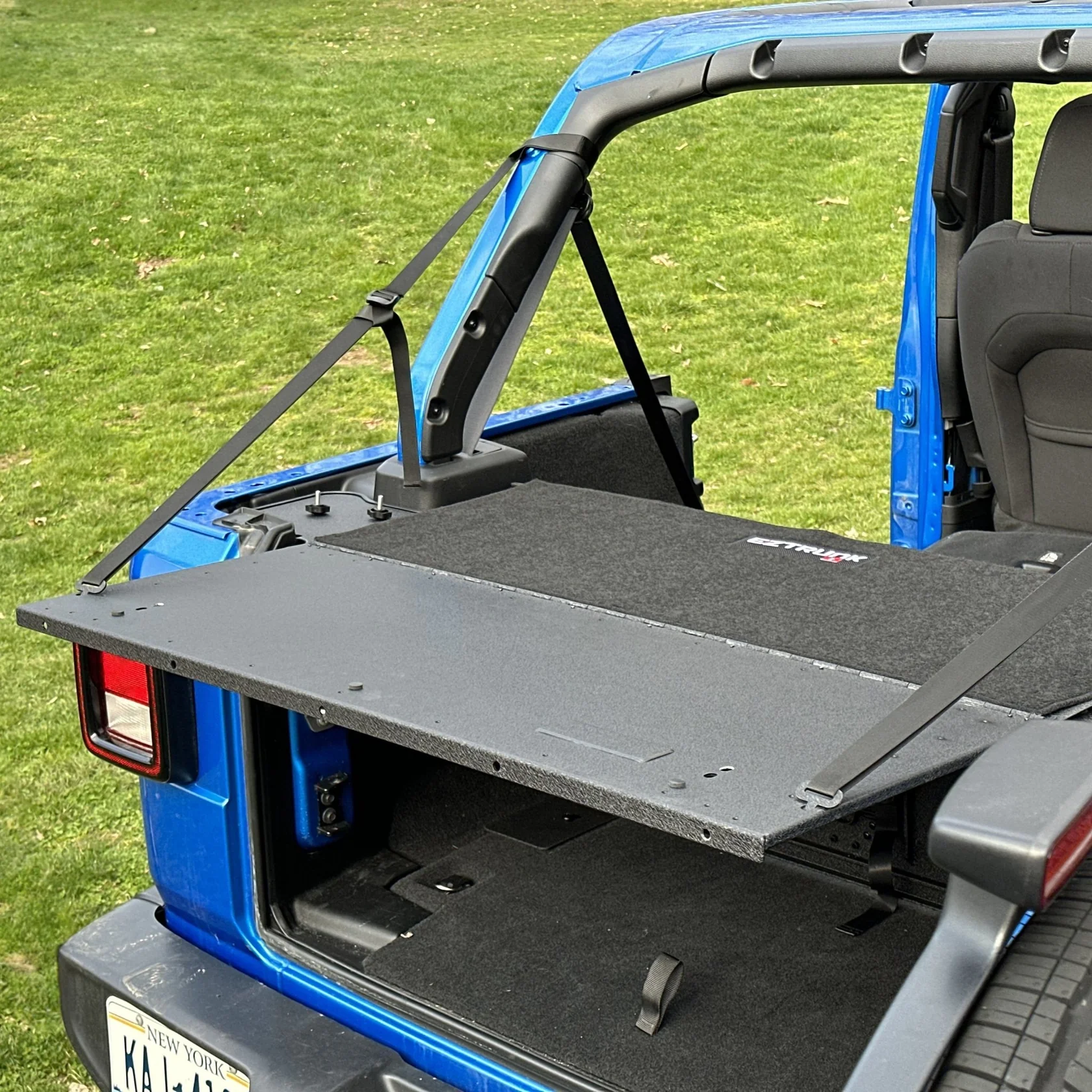 2011–2018 Jeep JKU Wrangler 4DR Carpet Insert for Extreme EZTRUNK Sliding Shelf - Image 10