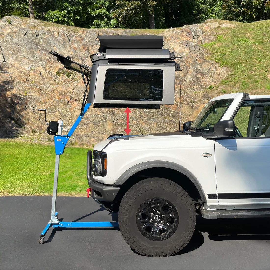 2021 & Up Bronco 4DR Hard Top Remover Lift - Image 2