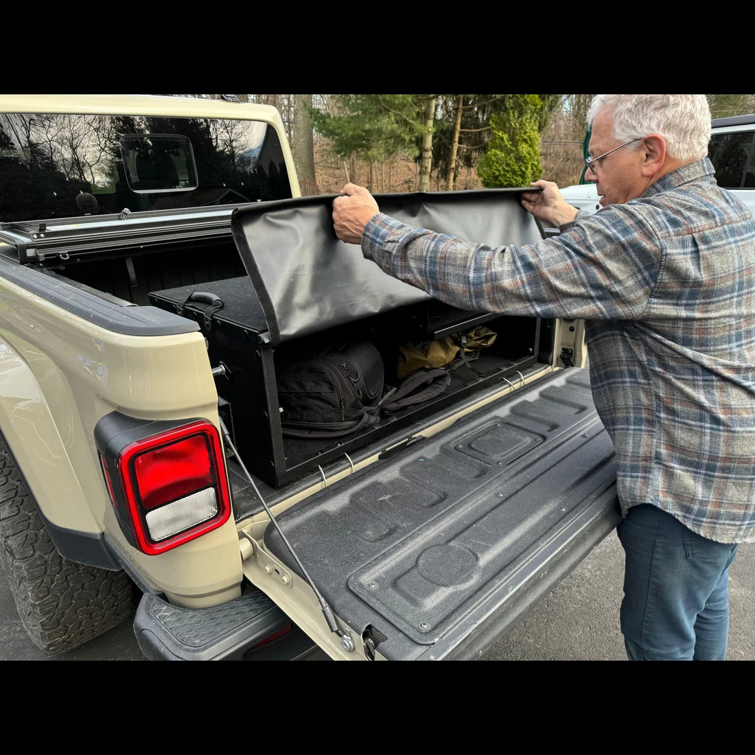 Portable Quick Box (Mid-Size) – No-Drill Truck Bed Storage - Image 2