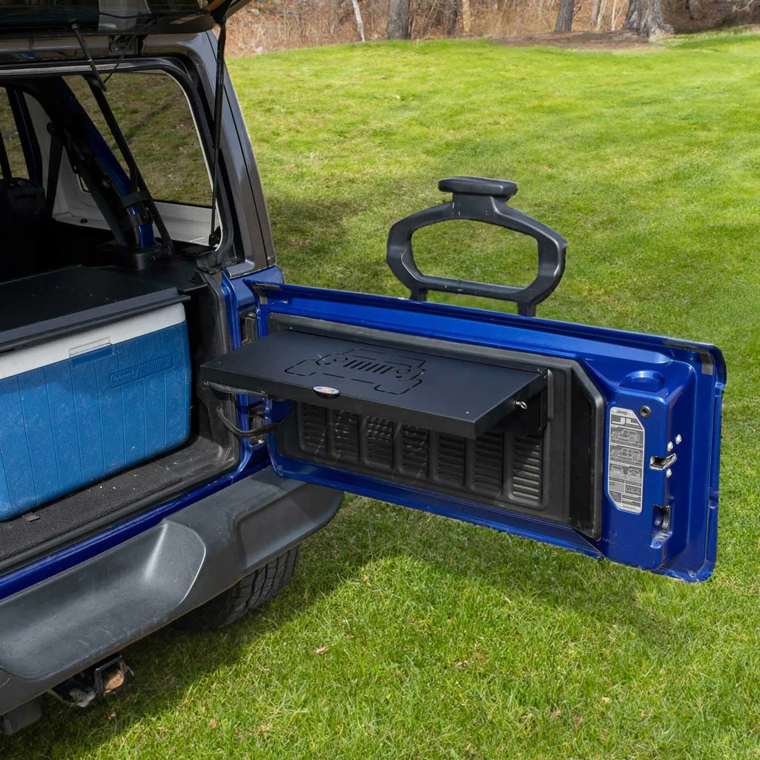 2007 & Up Jeep Wrangler Single Level Deluxe Folding Tailgate Table - Image 6