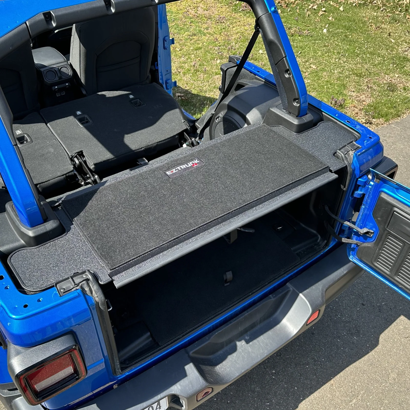 2011–2018 Jeep JKU Wrangler 4DR Carpet Insert for Extreme EZTRUNK Sliding Shelf - Image 6