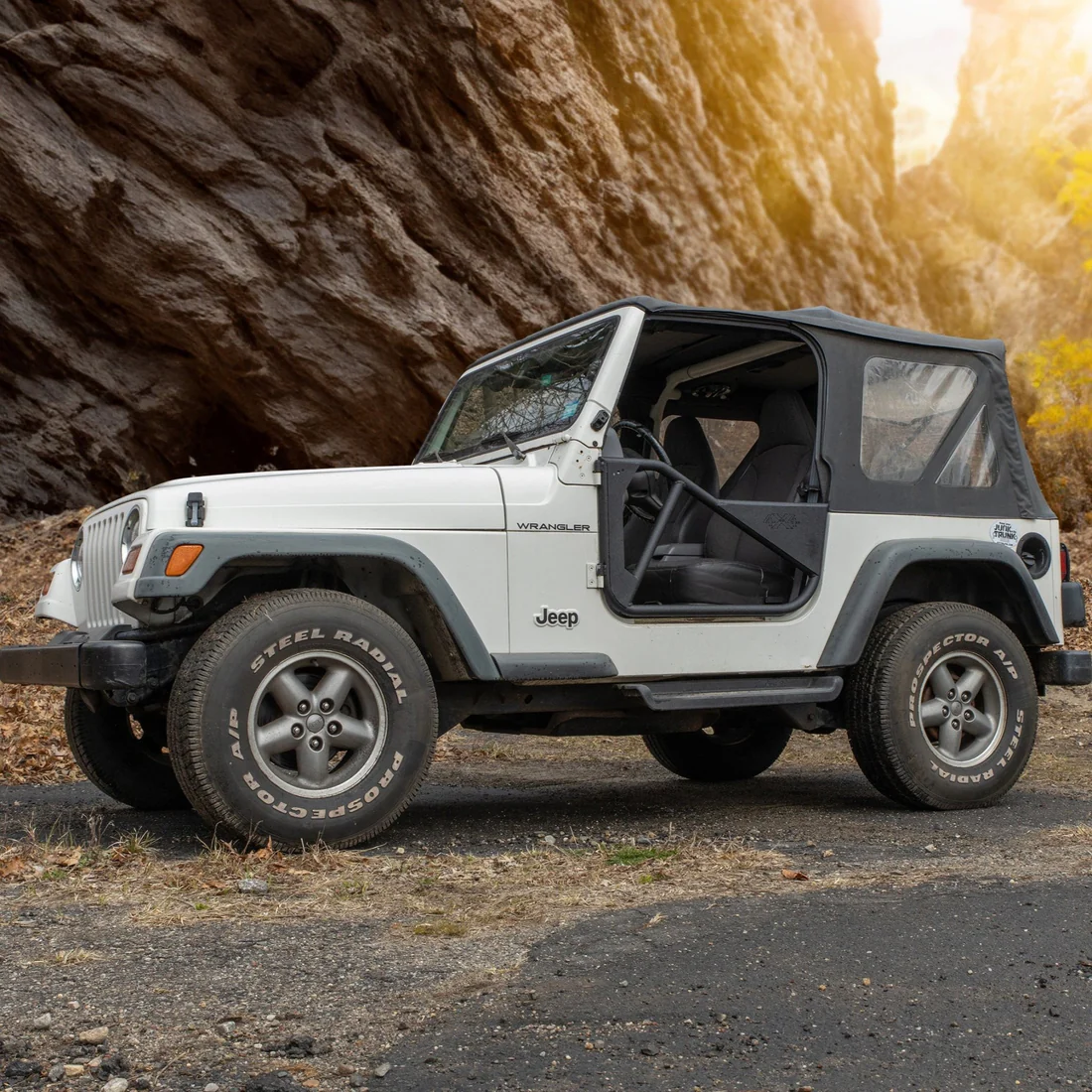 2018 & Up Jeep JL Wrangler 2DR Phantom Aluminum Tube Doors + FREE Removable All-Weather Solid Panels (Upper & Lower) - Image 6
