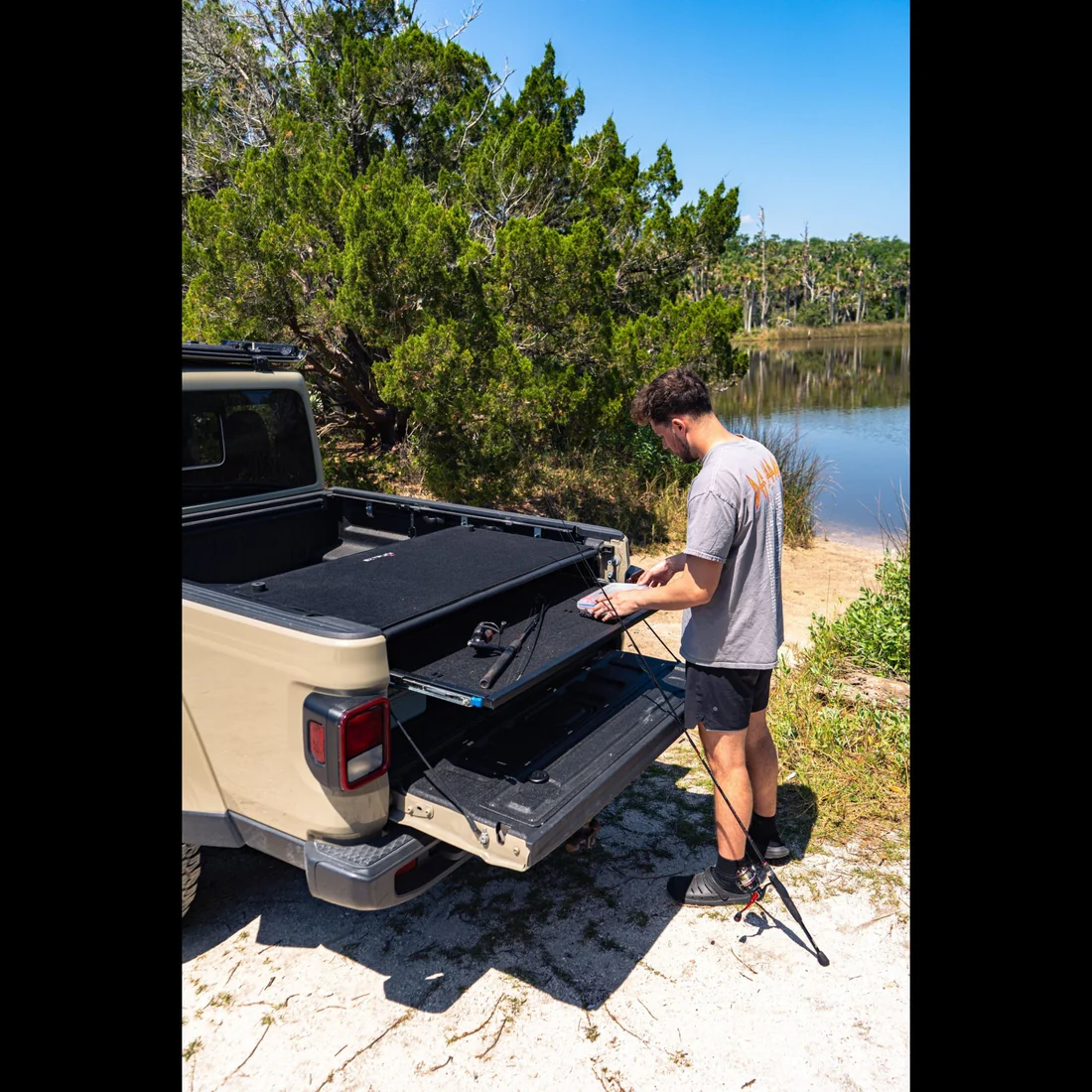 2020 & Up JT Gladiator Mid-Size Tailgate Extender & Secure Bed Box - Image 7