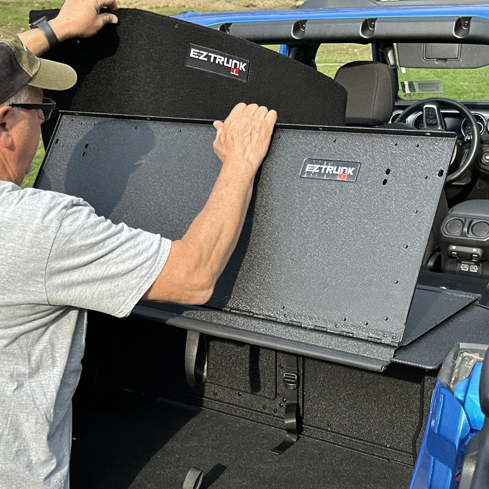 2007–2010 Jeep JKU/JK Wrangler 4DR/2DR Tailgate Table Carpet Insert - Image 8
