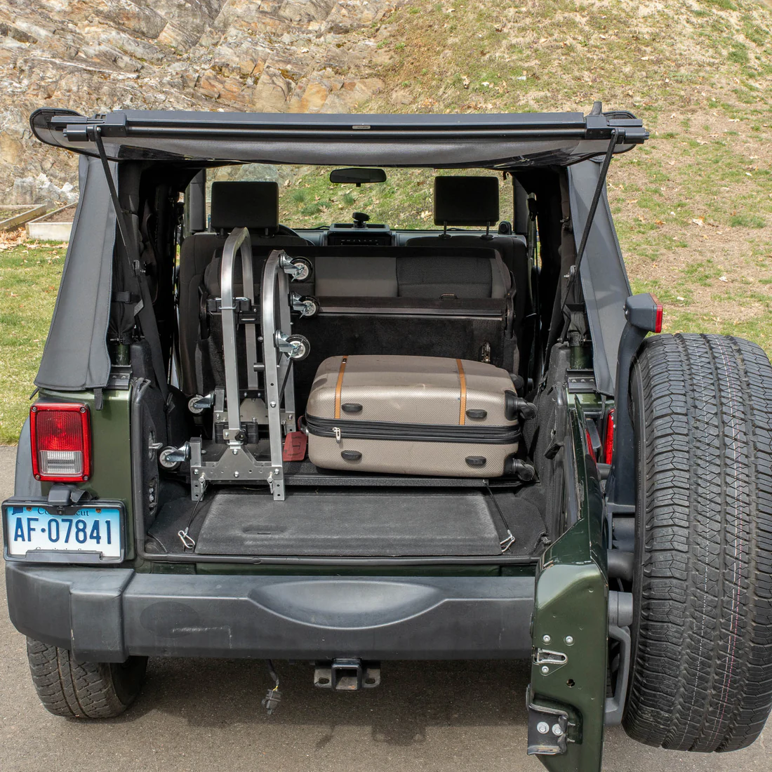 2007–2010 Jeep JKU/JK Wrangler 4DR/2DR EZTRUNK Folding Security Trunk - Image 10