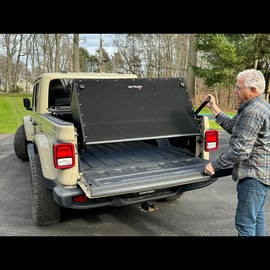 2020 & Up JT Gladiator Mid-Size Tailgate Extender & Secure Bed Box - Image 9