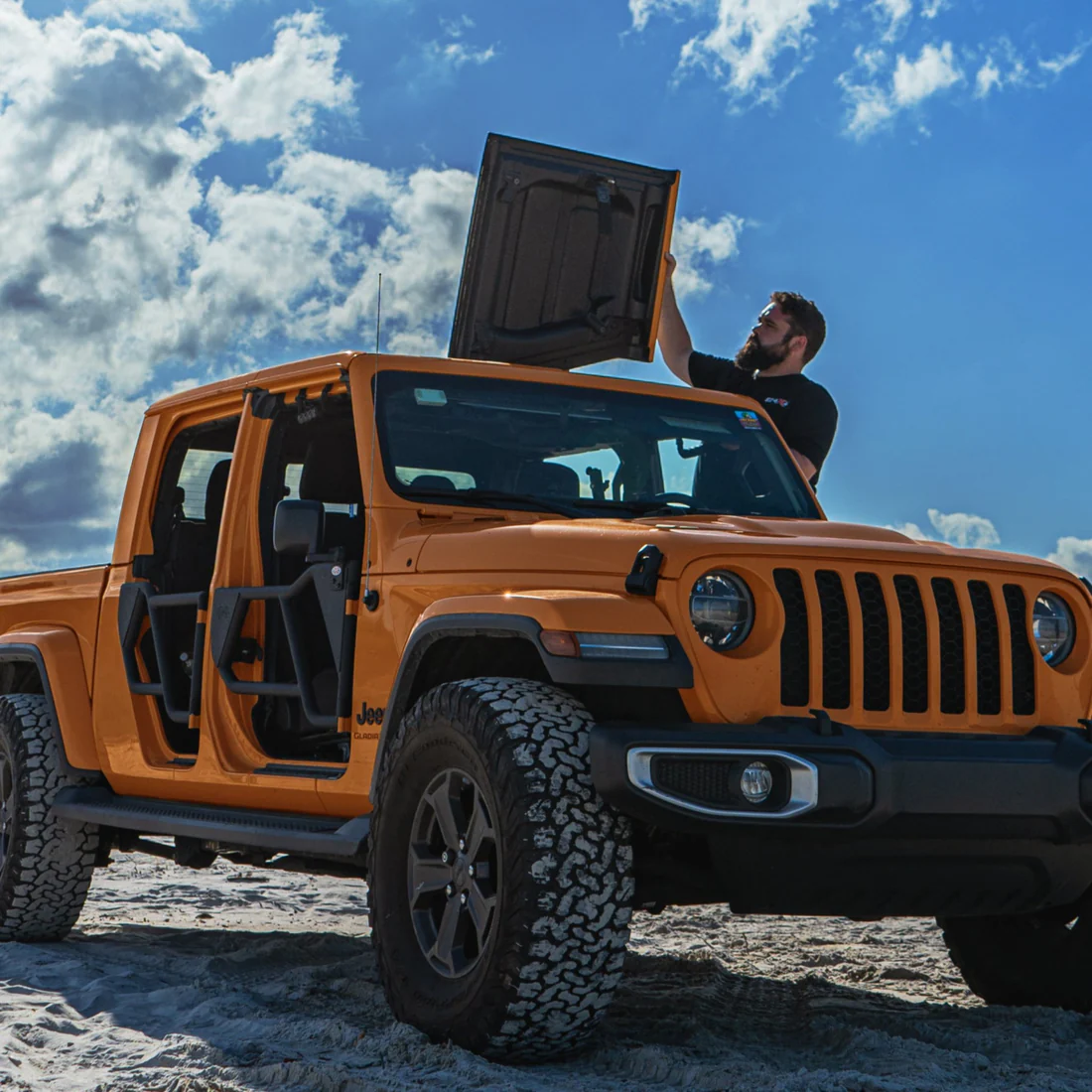 2020 & Up JT 4DR (Hard Top Lift + Hard Top Thumb Screws + FlipTop) Take Your Top Off Bundle #10 - Image 4