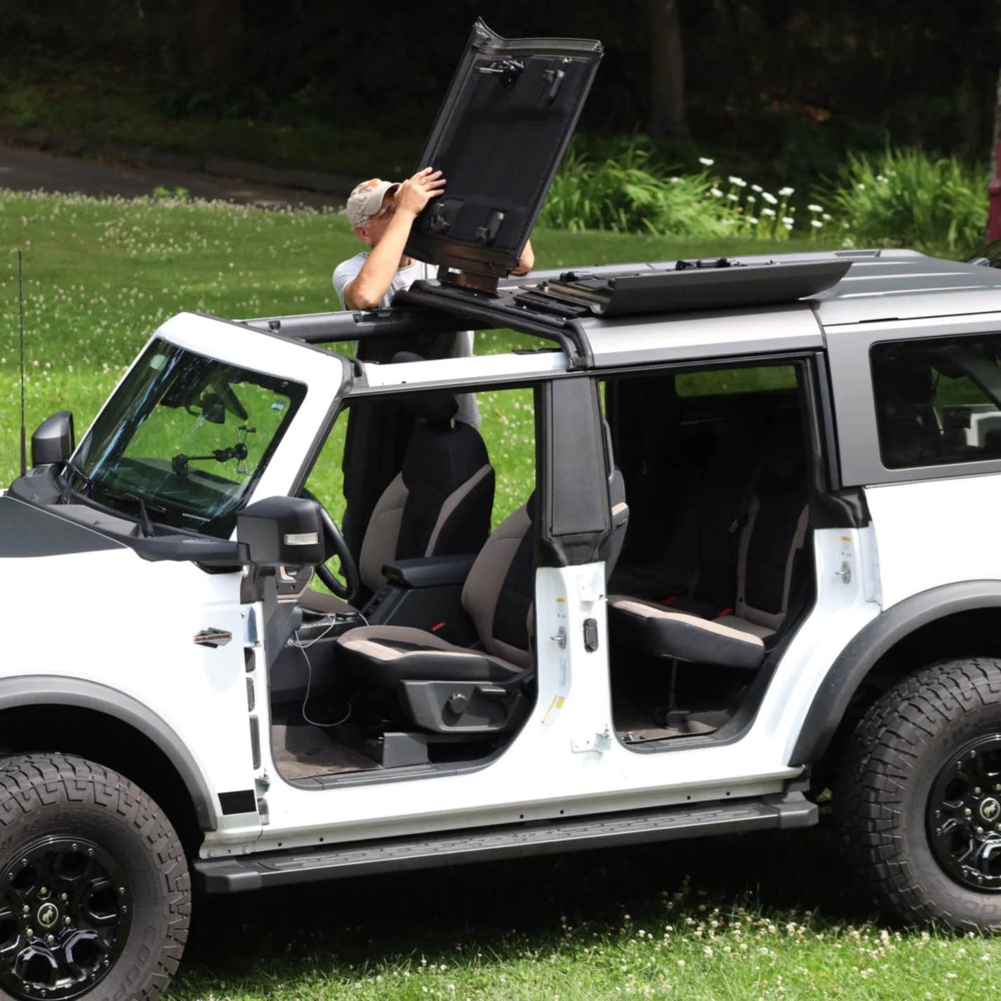 2021 & Up Bronco 4DR (FlipTop + Middle Panel Roof Rack Holder + Hard Top Lift + Door Cart + Hard Top Thumb Screws) Go Fully Naked Bundle #8 - Image 6